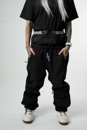 
                  
                    Load image into Gallery viewer, Black waterproof snowpants
                  
                