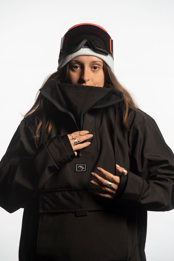 technical snowboarding jacket black