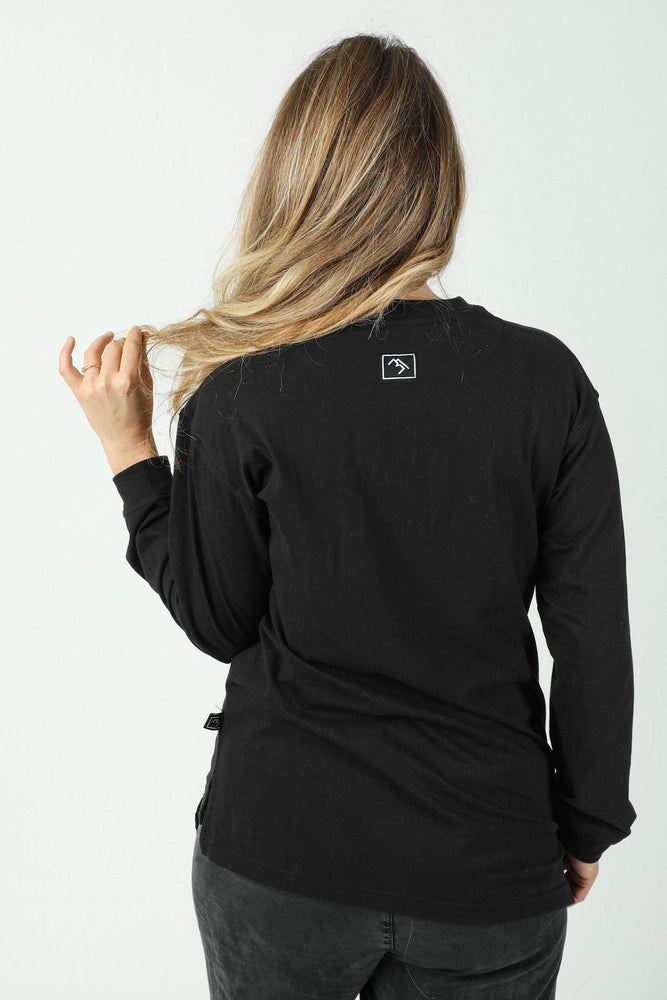 
                  
                    Load image into Gallery viewer, Staple Tee - Long sleeve Black
                  
                